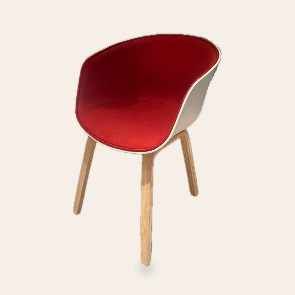 Tomato Shell Tub Chair